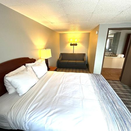 Americinn & Suites By Wyndham Baraboo Event Center Kültér fotó