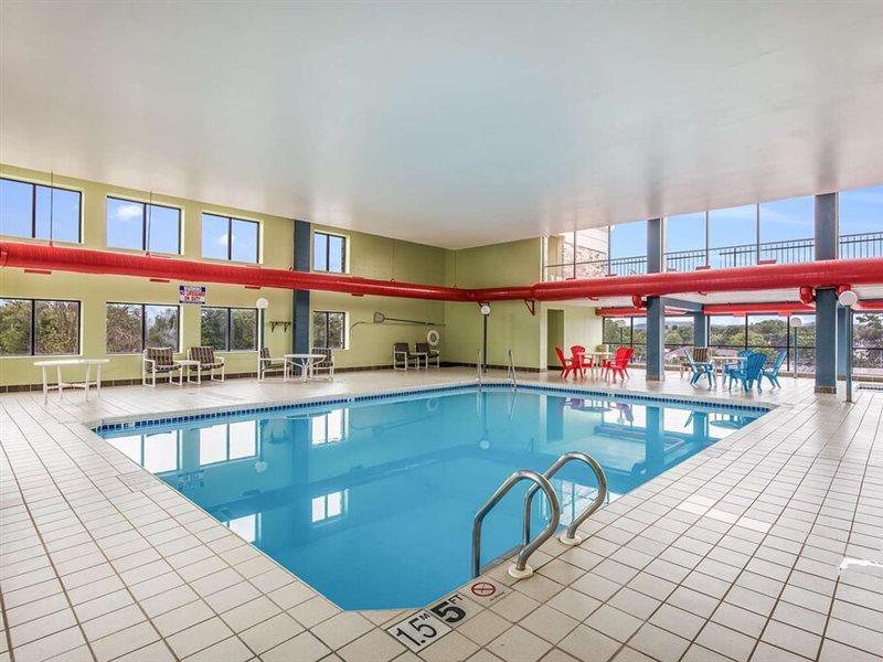 Americinn & Suites By Wyndham Baraboo Event Center Kültér fotó