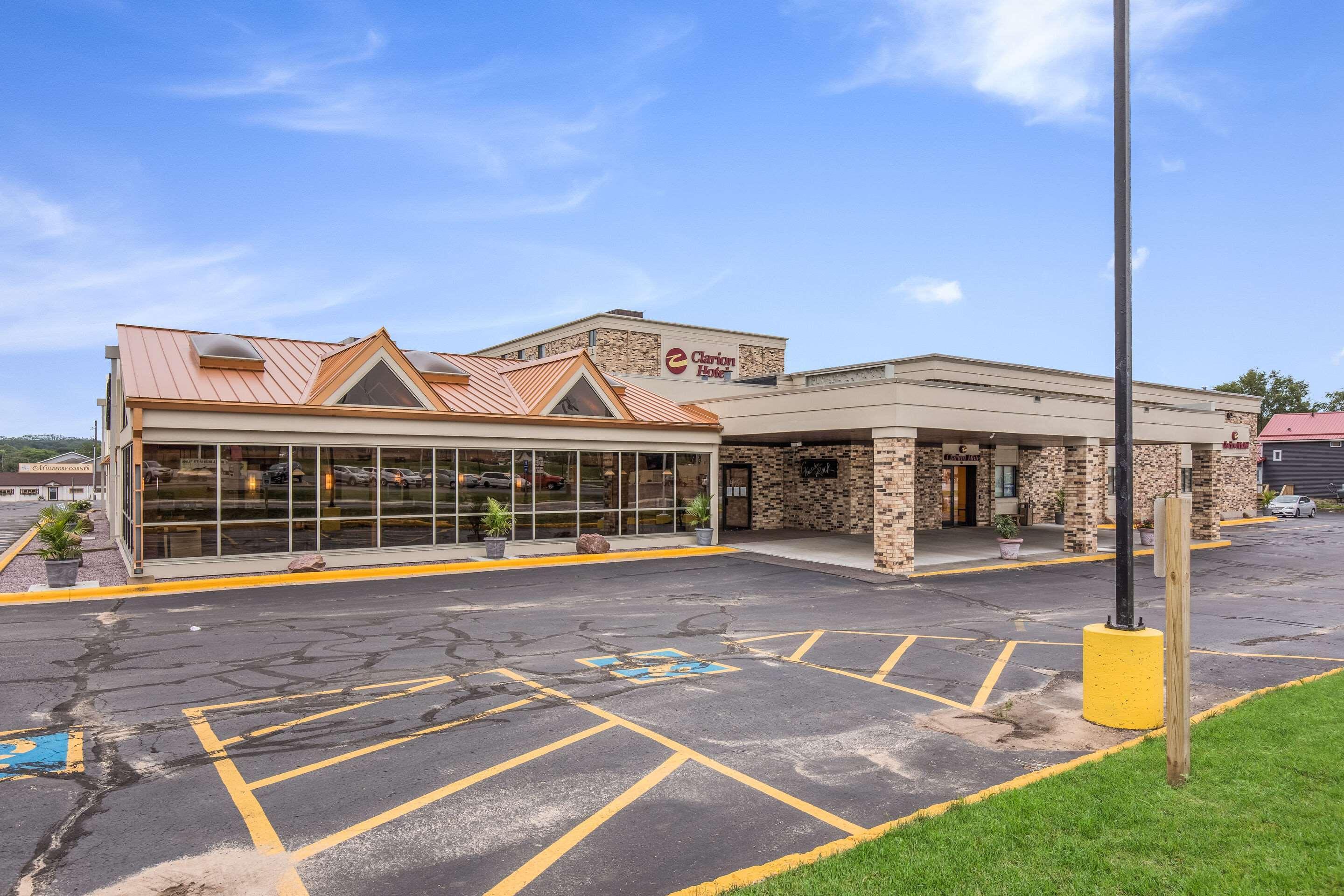 Americinn & Suites By Wyndham Baraboo Event Center Kültér fotó