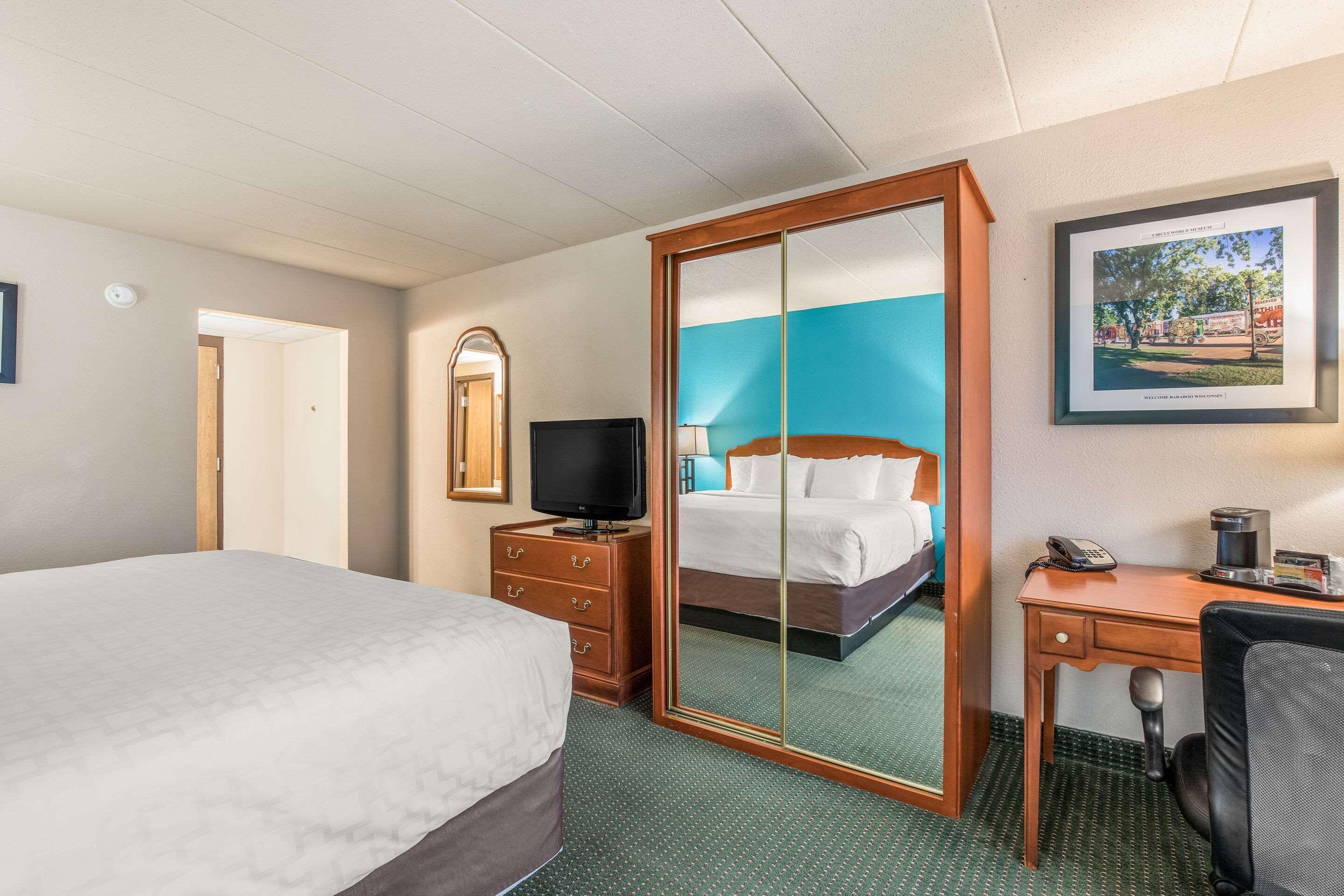 Americinn & Suites By Wyndham Baraboo Event Center Kültér fotó